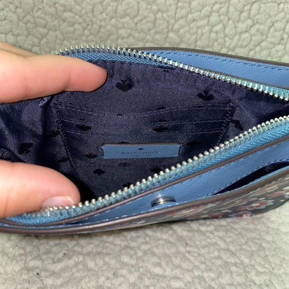 NWT Kate Spade 🌺 Crossbody♠️ - Picture 7 of 8